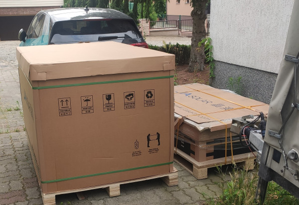 Lieferung 40 Module a 325WP