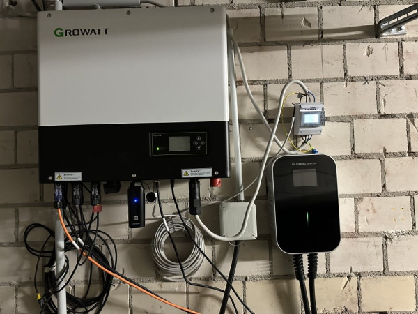 Growatt Wechselrichter 2.jpg