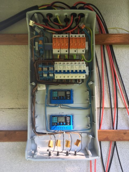 Schaltkasten für Umschaltung 2+2 Module inkl. Überspannungsschutz (orange)